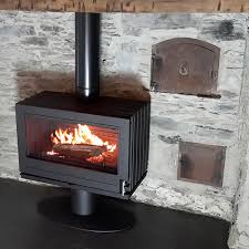 Купить Печь-камин Invicta Elton в интерьере чугунная в Слониме в Слониме