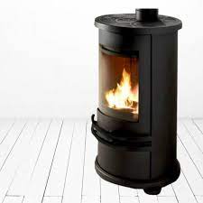 Купить Печь-камин Invicta Orense в интерьере чугунная в Слониме в Слониме