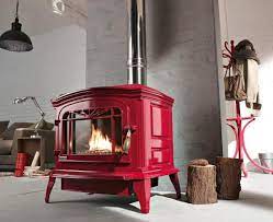 Купить Печь-камин Invicta Bradford красная эмаль в интерьере чугунная в Слониме в Слониме