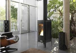 Купить Печь-камин Invicta Iwaki on base в интерьере чугунная в Слониме в Слониме