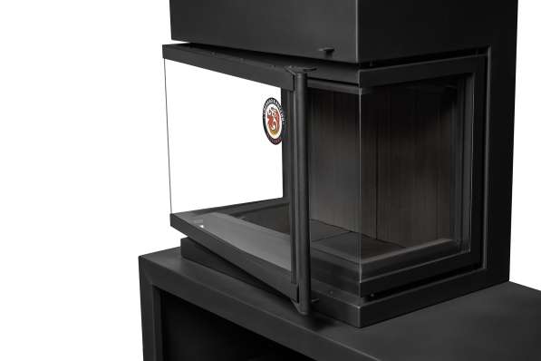 Камин МАДРИД на дровнике Гигант слева черный\белый шамот в Слониме