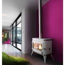 Печь-камин чугунный Invicta Bradford в интерьере Амазонка бай фото в Слониме