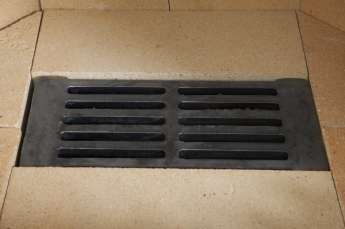 Стальной недорогой камин с колосником Бавария призматик пристенно-угловой фото в Слониме