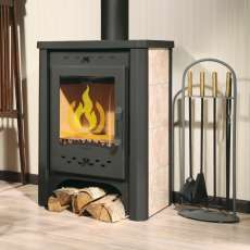 Стальной печь-камин Экокамин с плитой в интерьере фото в Слониме