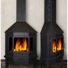 Стальной недорогой камин Бавария Мюнхен с большим стеклом фото в интерьере в Слониме