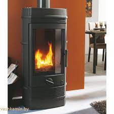 Печь-камин чугунный Invicta Gomont в интерьере Амазонка бай фото в Слониме