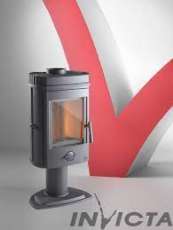 Печь-камин чугунный Invicta Mesnil в интерьере Амазонка бай фото в Слониме