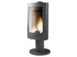 Печь-камин чугунный Invicta Alios в интерьере Амазонка бай фото в Слониме